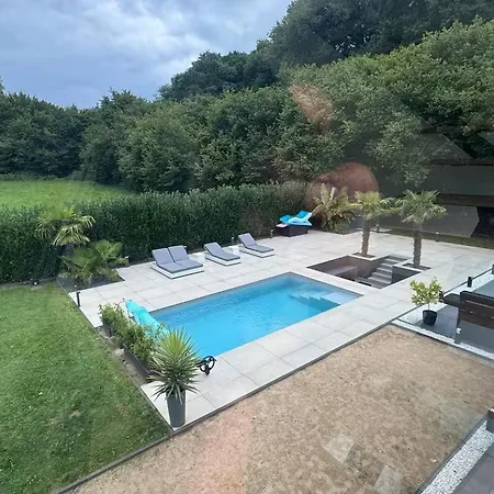 Baloo With Pool And Hot Tub * 奥邦日